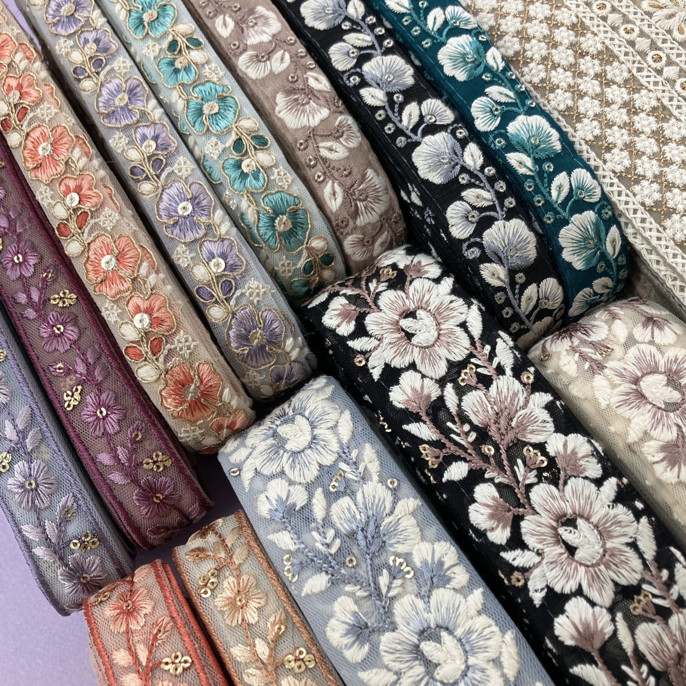 インド刺繍リボンタッセル♪ カーテンタッセル インド刺繍リボン カーテン Garland 通販